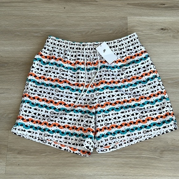 Nike Club N7
Men's Flow Shorts - Picture 5 of 12